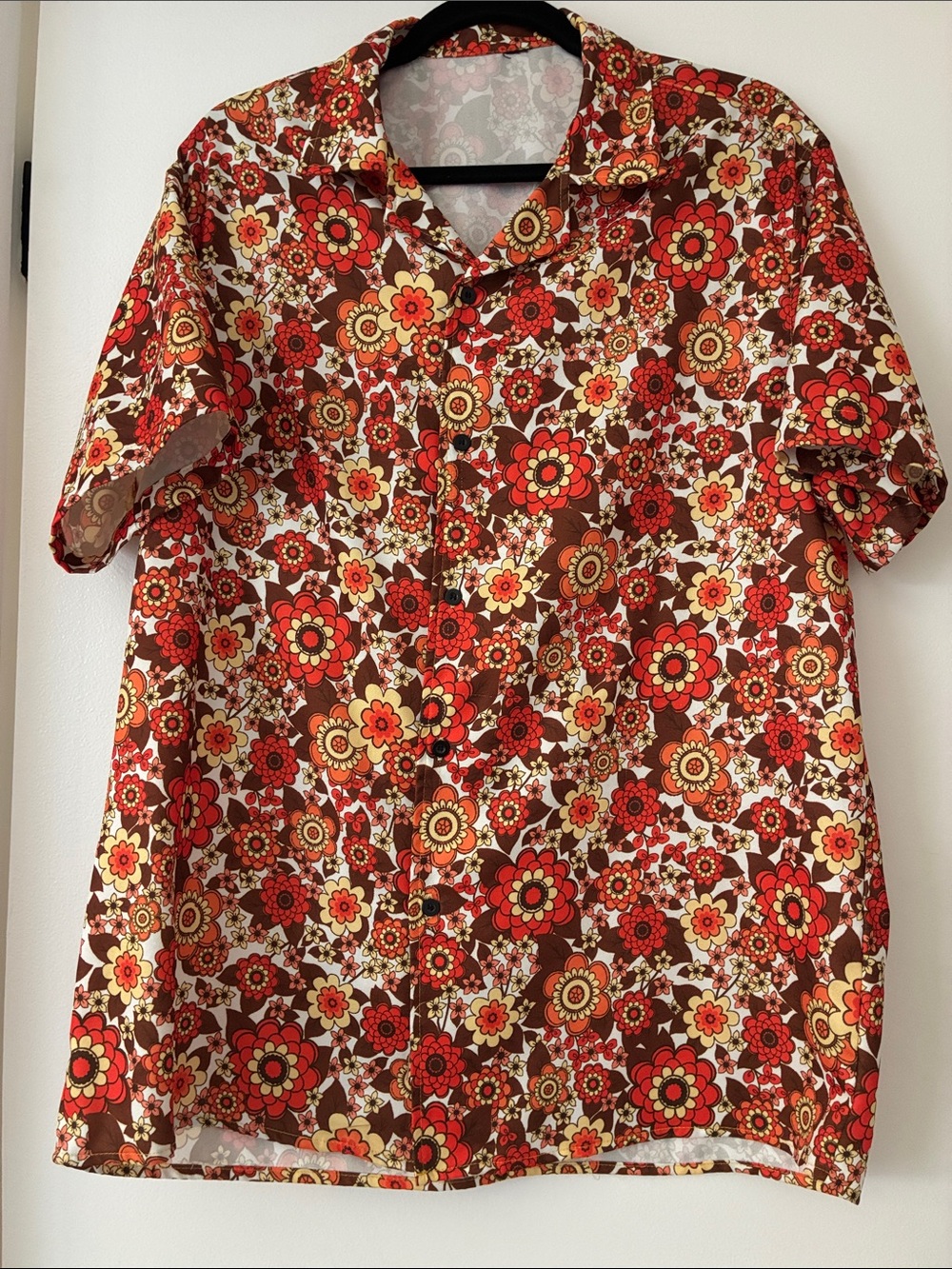 Vintage-Inspired Floral Button-Up Shirt in Red & Brown